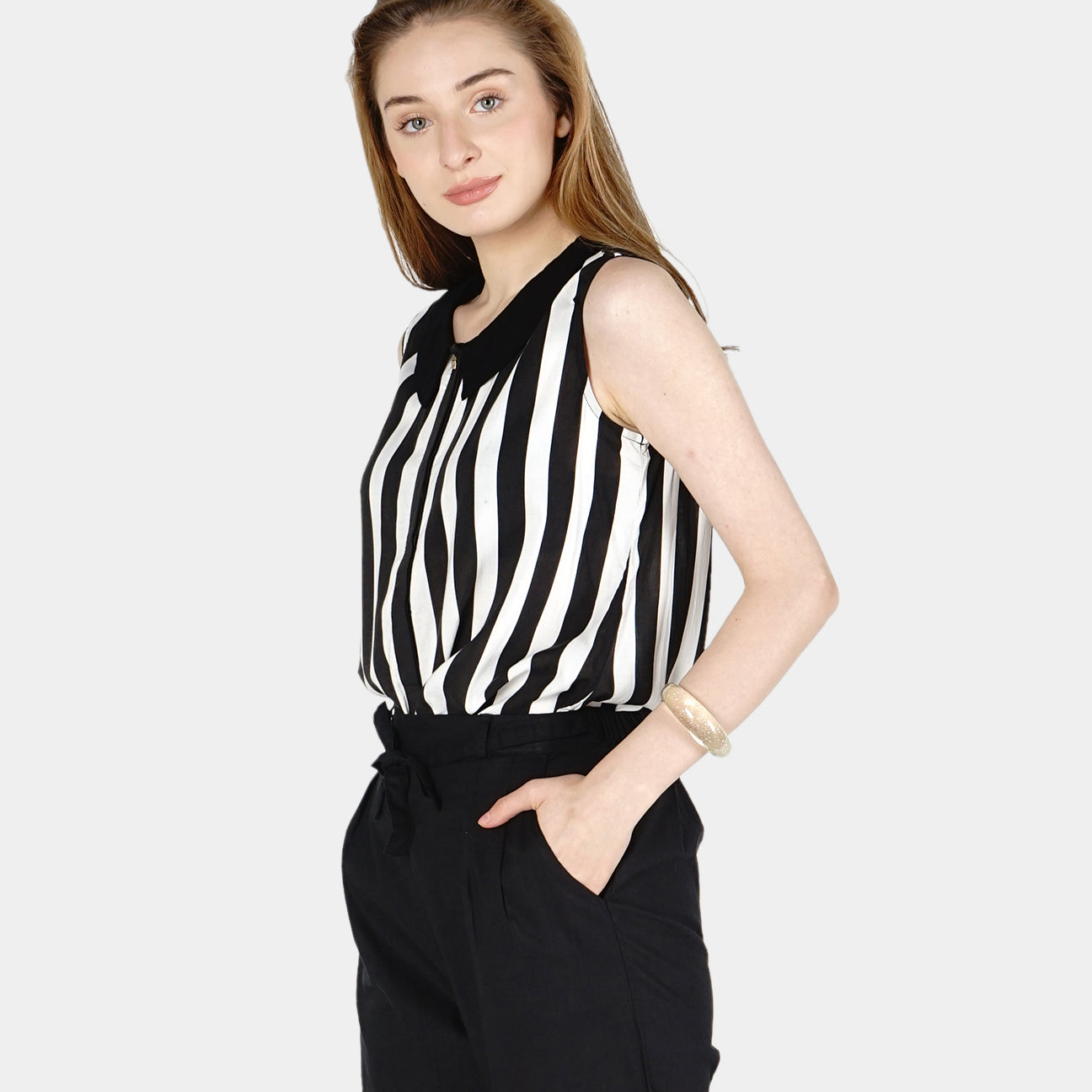 Kemeja Tanpa Lengan Virginity Offwhite Black