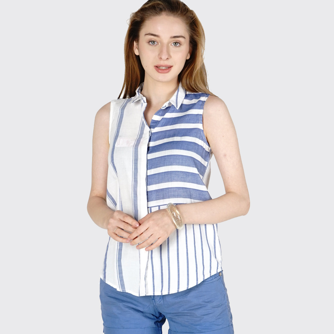 Kemeja Tanpa Lengan Trixie Blue White