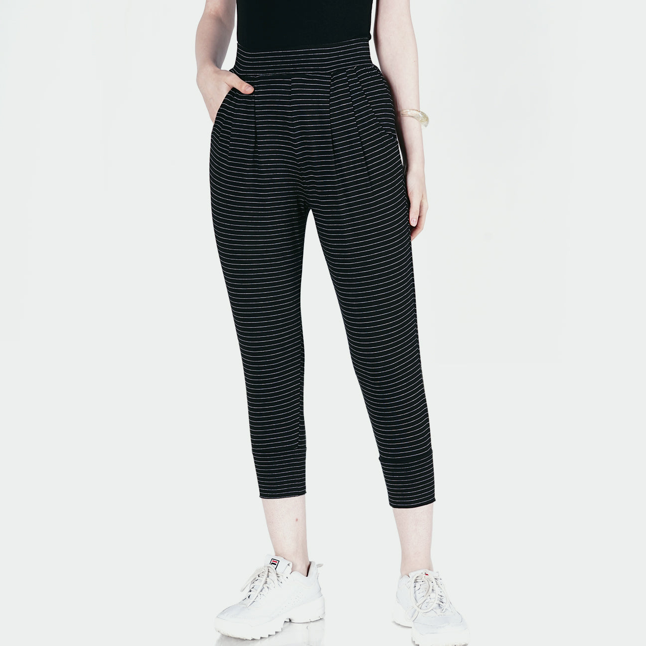 Celana Pendek Adaline Misty Black
