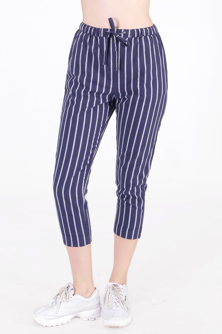 Celana Pendek Pablo Navy White
