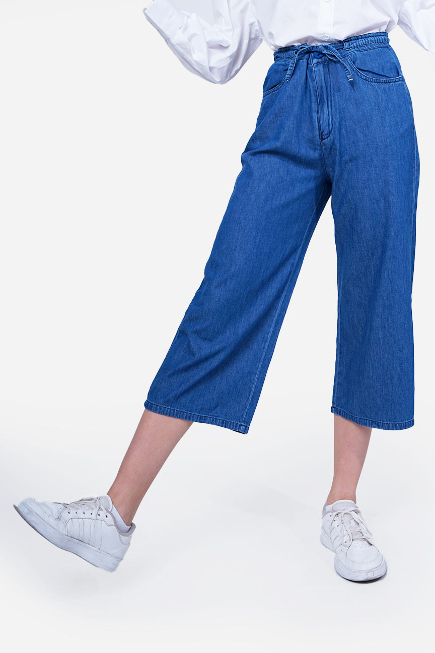 Celana Pendek Bernadeth Medium Blue Chambray