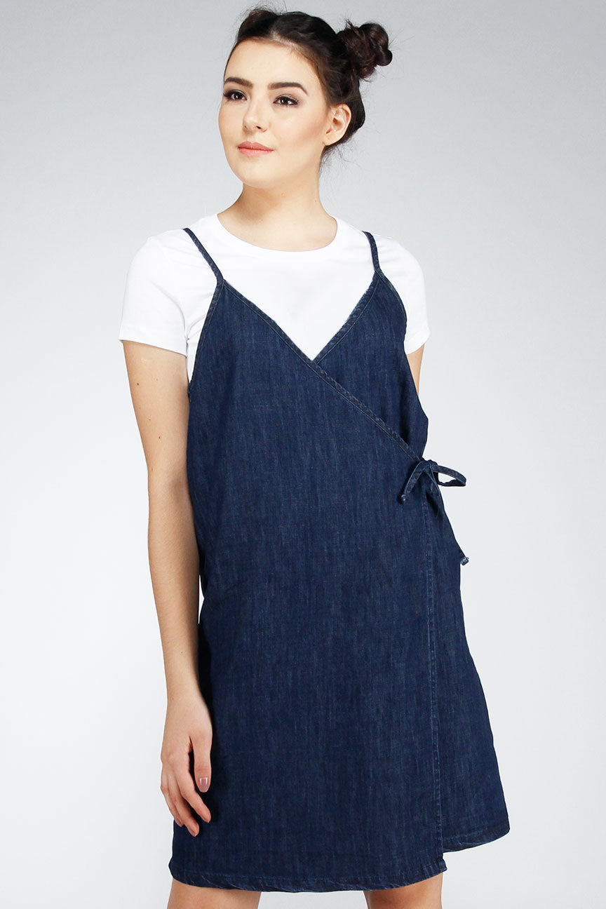 Dress Tanpa Lengan Fable Denim Medium Blue
