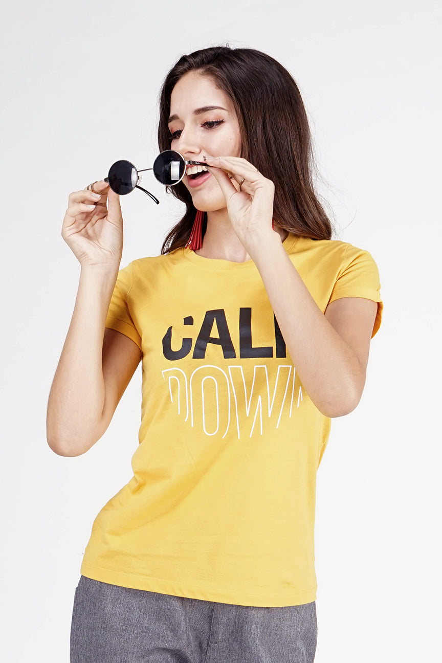 Load image into Gallery viewer, T-Shirt Lengan Pendek Calm Mustard
